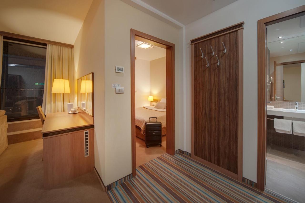Hotel Kras Postojna Exterior photo